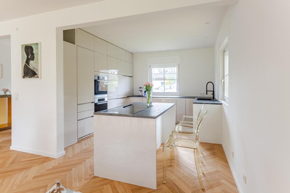 Idyllisches, Neu Renoviertes Haus Mit Steg Am See Berlin Exteriör bild