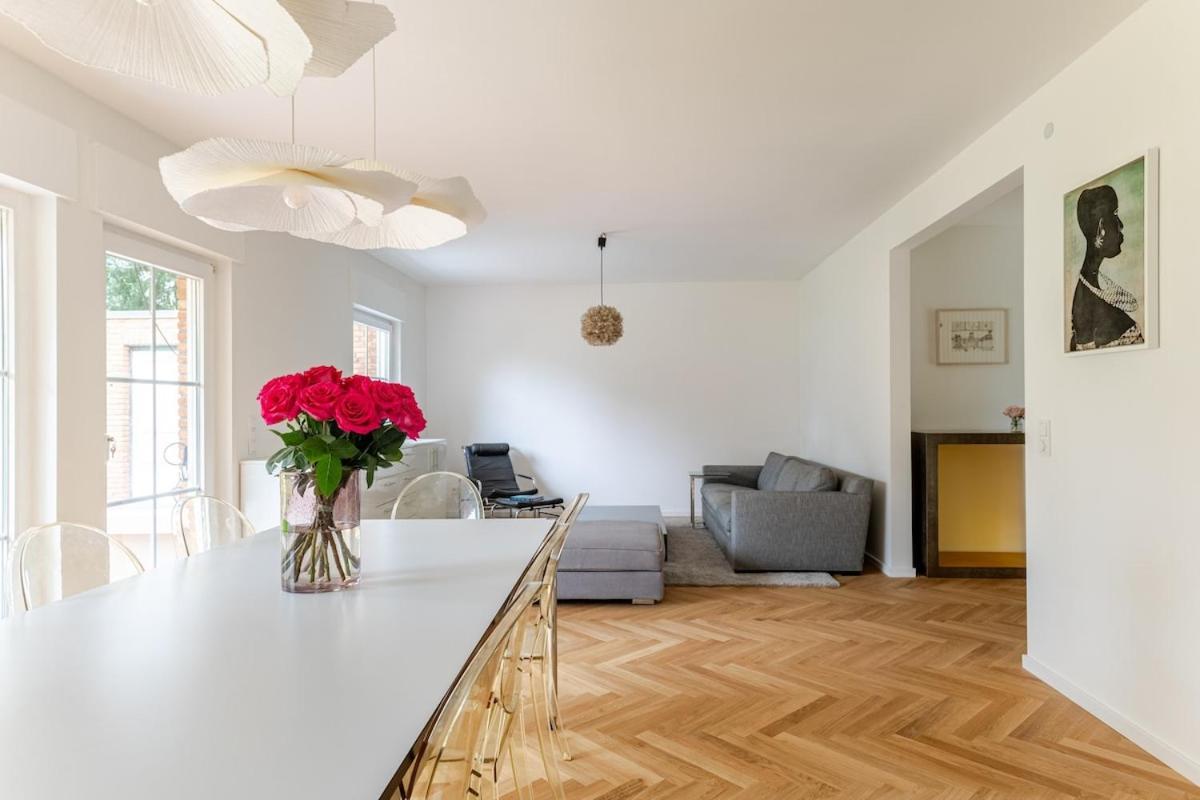 Idyllisches, Neu Renoviertes Haus Mit Steg Am See Berlin Exteriör bild
