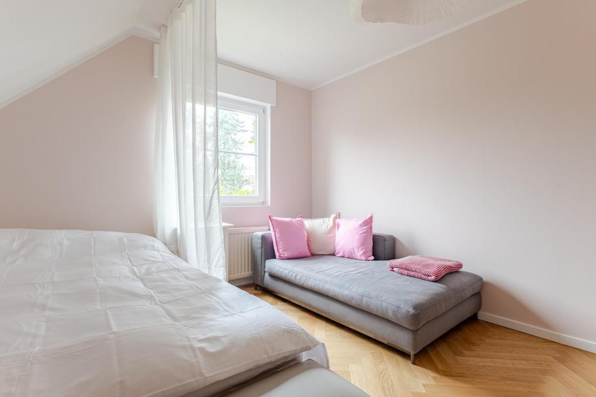 Idyllisches, Neu Renoviertes Haus Mit Steg Am See Berlin Exteriör bild