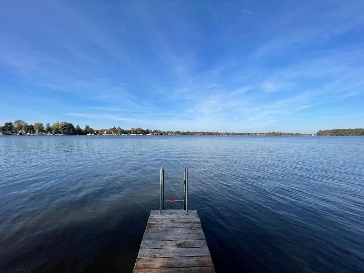 Idyllisches, Neu Renoviertes Haus Mit Steg Am See Berlin Exteriör bild